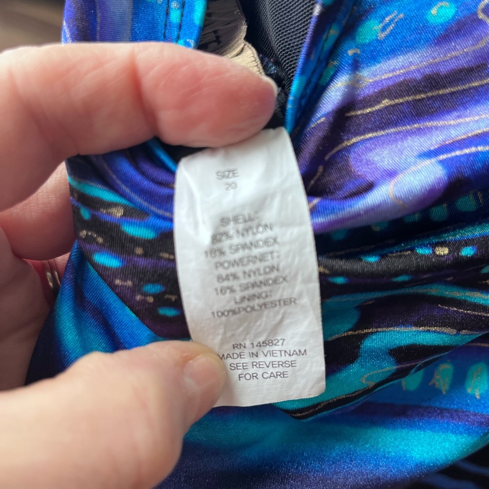 Great Lengths Black/Teal/Purple Striped Swimsuit Size 20! Flattering and Comfy! - Picture 4 of 9